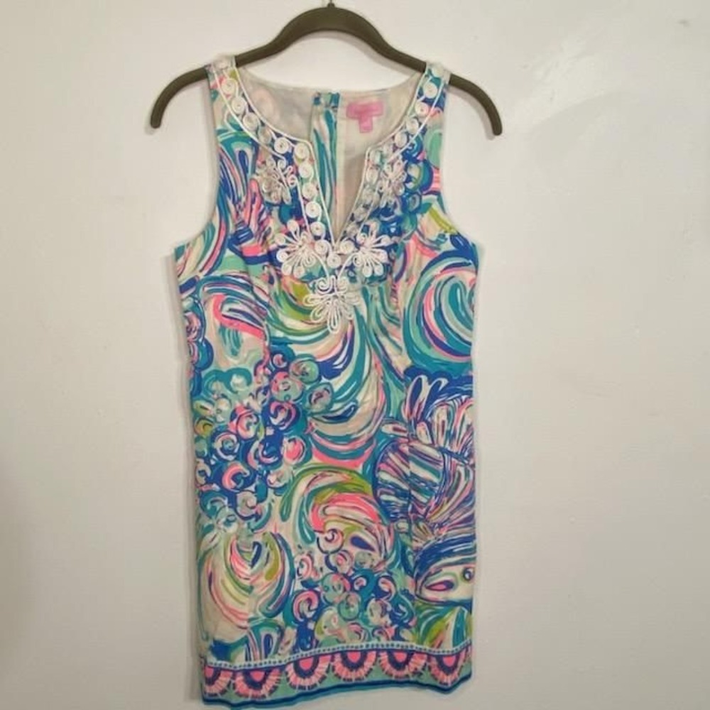 Lilly Pulitzer Embroidered, Sleeveless, v-neck, Colorful Shift Dress size 2